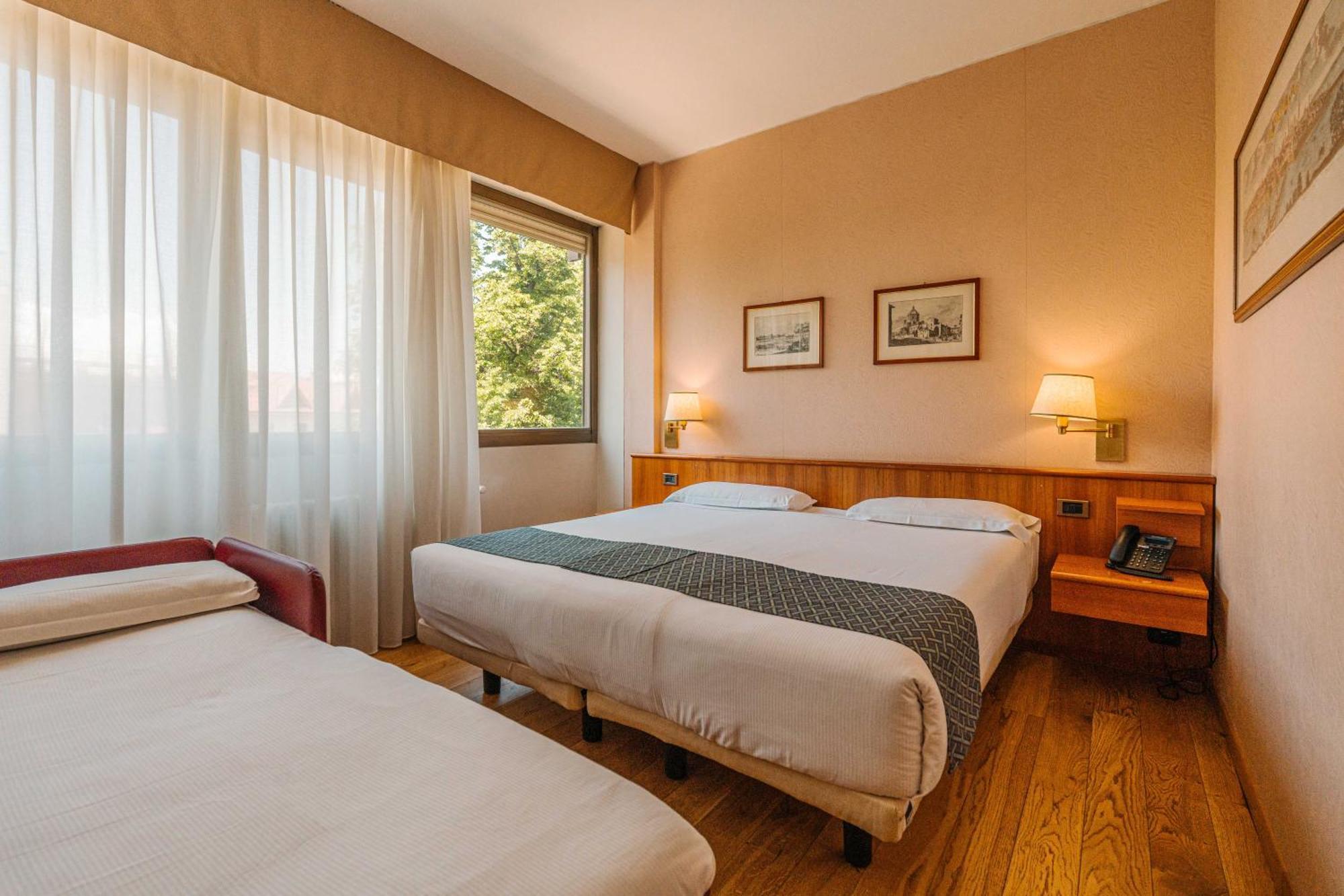 Crystal Hotel Varese Exterior foto