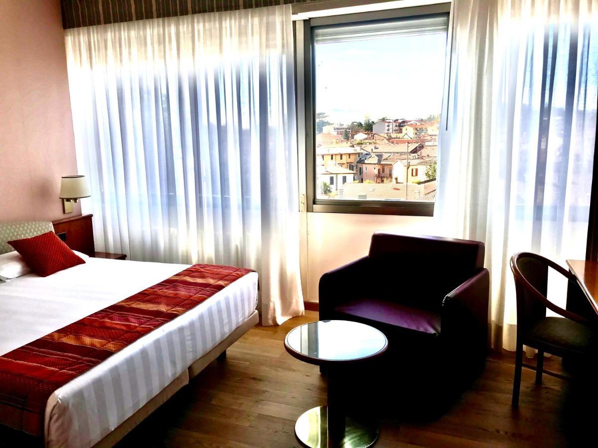 Crystal Hotel Varese Exterior foto